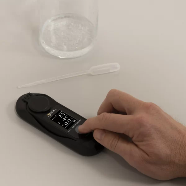 Pce Instruments Refractometer Handheld Refractometer Pce Drg 1 6212627 3405079